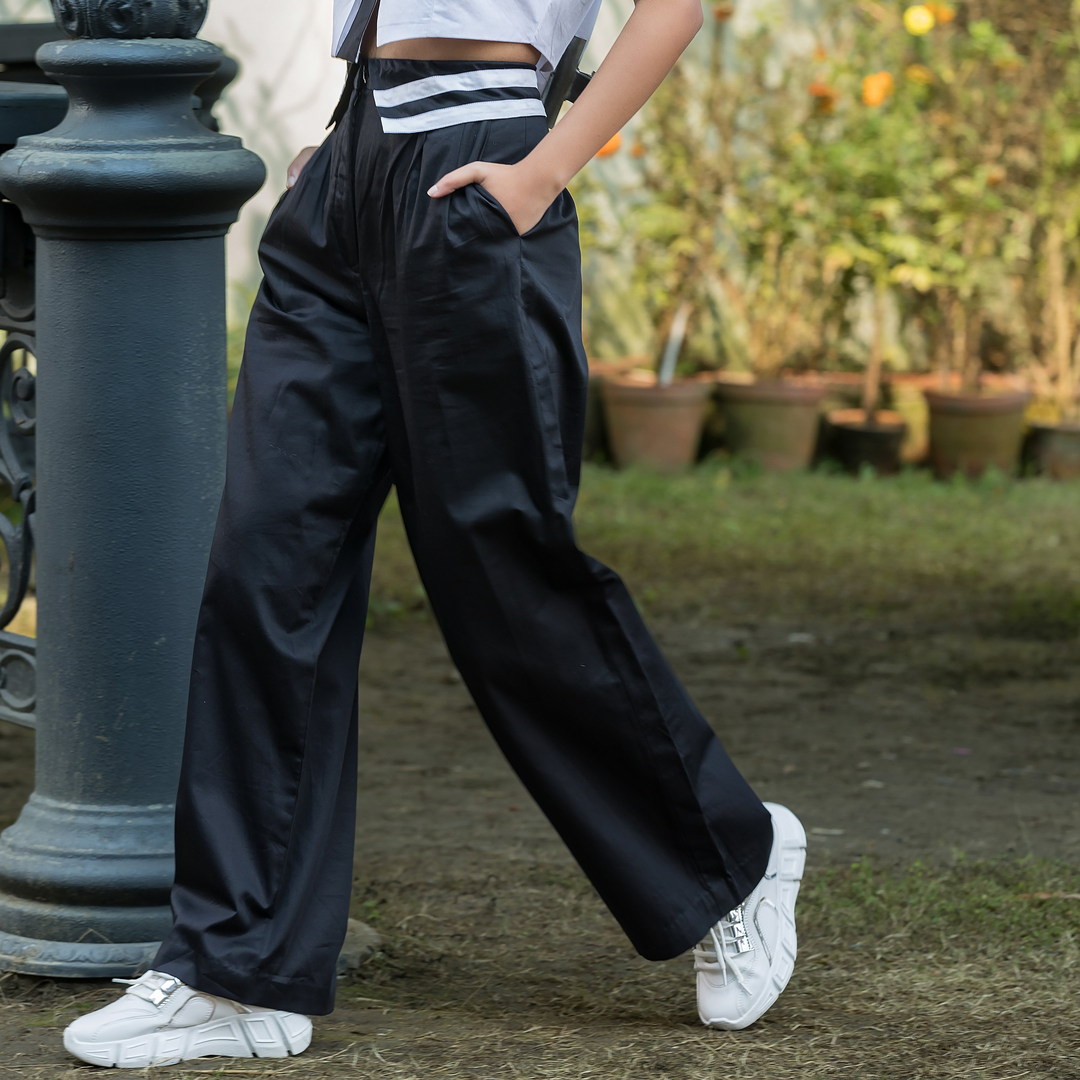 Black & White Collar Pants
