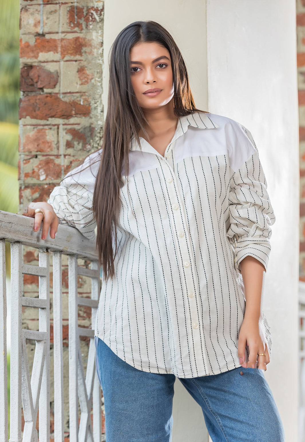 Black & White Thread Shirt